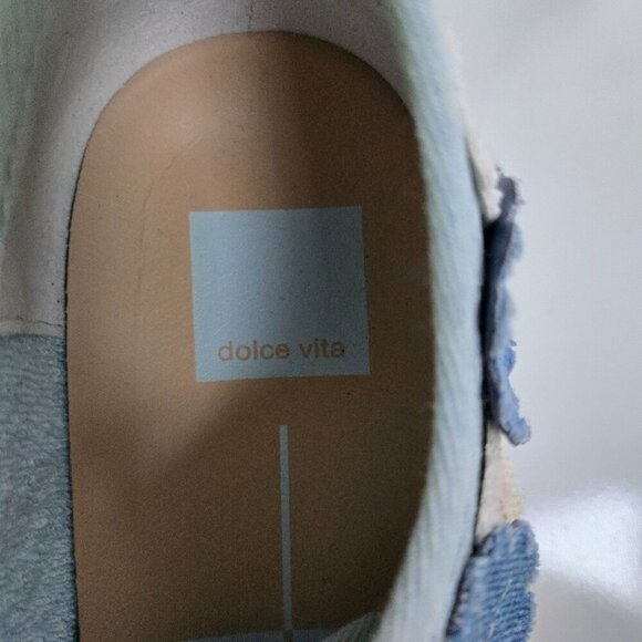Dolce Vita Robbin Sneakers Light Blue Denim 3D Flower Embellished Size 8.5 - Picture 7 of 8